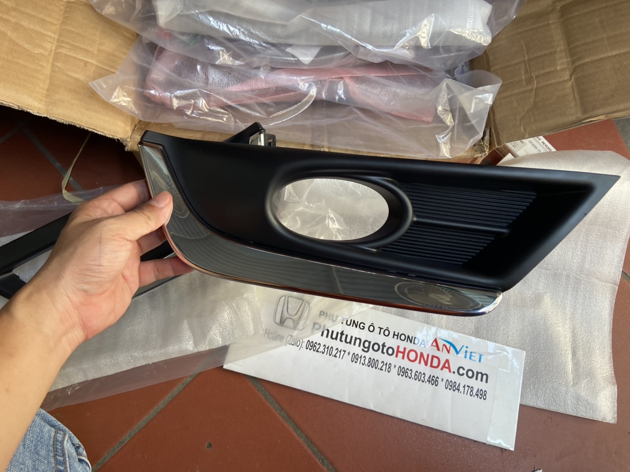 Ốp đèn gầm xe Honda CRV 2018-2020